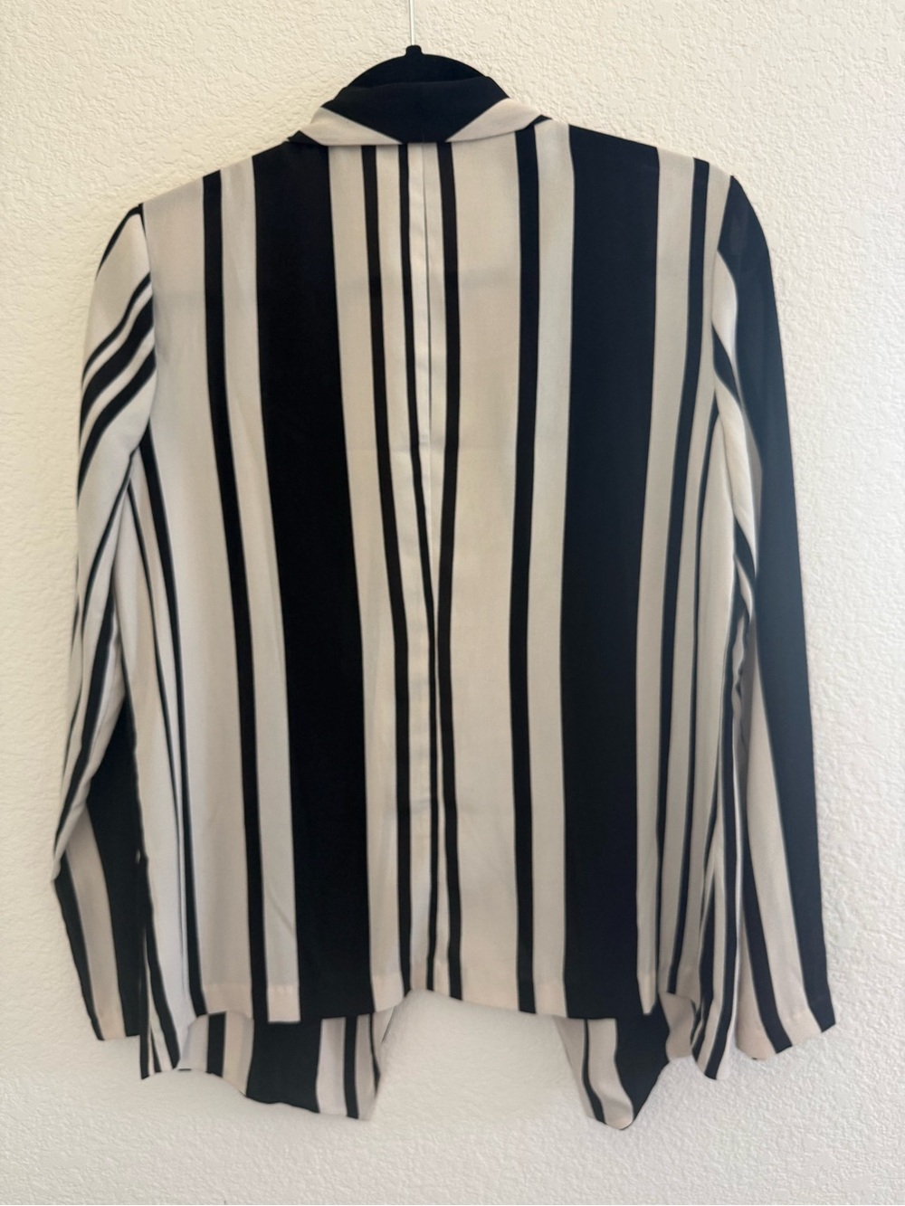 Lush Black and Cream Striped Open Polyester Blazer - Picture 4 of 4